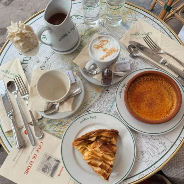 Un mercredi gourmand… 🍰☕

A delicious Wednesday... 🍰☕

 📸 @rafaputtini

#cafedeflore #paris #instagood #patisserie  #frenchpastry #instadaily #doitinparis #parisisalwaysagoodidea #cute #parisianstyle #picofday #photoofheday #parismonamour #french #parisienne #fashion #breakfast #parisjetaime #mylittleparis